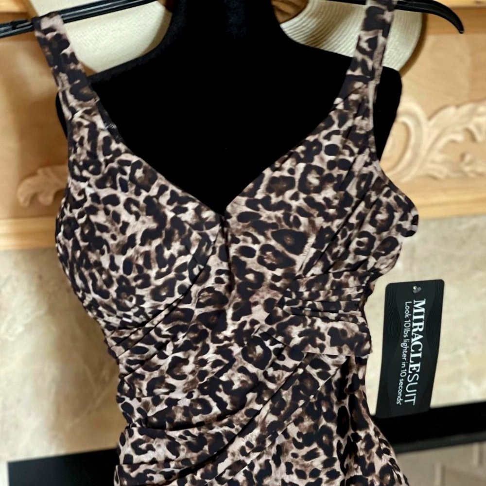 NWT Miracle swimsuit size 14
